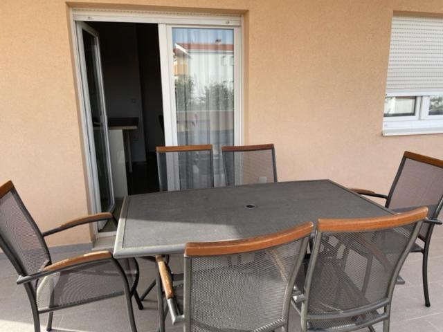 Kaštela Apartman Visic 1692 מראה חיצוני תמונה