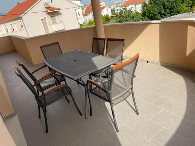 Kaštela Apartman Visic 1692 מראה חיצוני תמונה